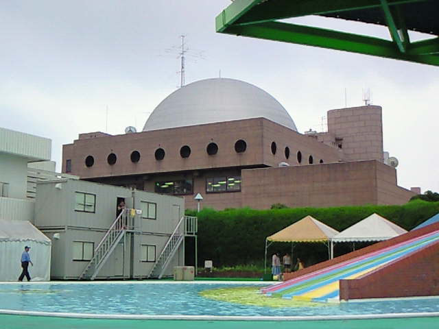 ファミリープール
